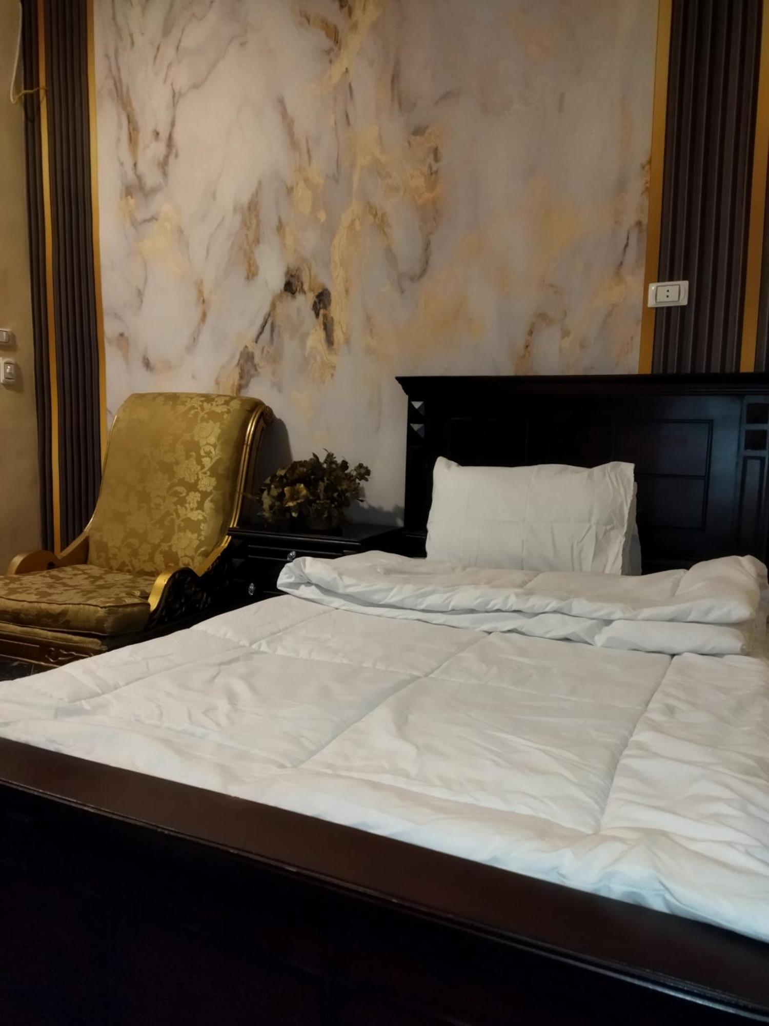 Best Four Pyramids View Kafret el-Gabal Room photo