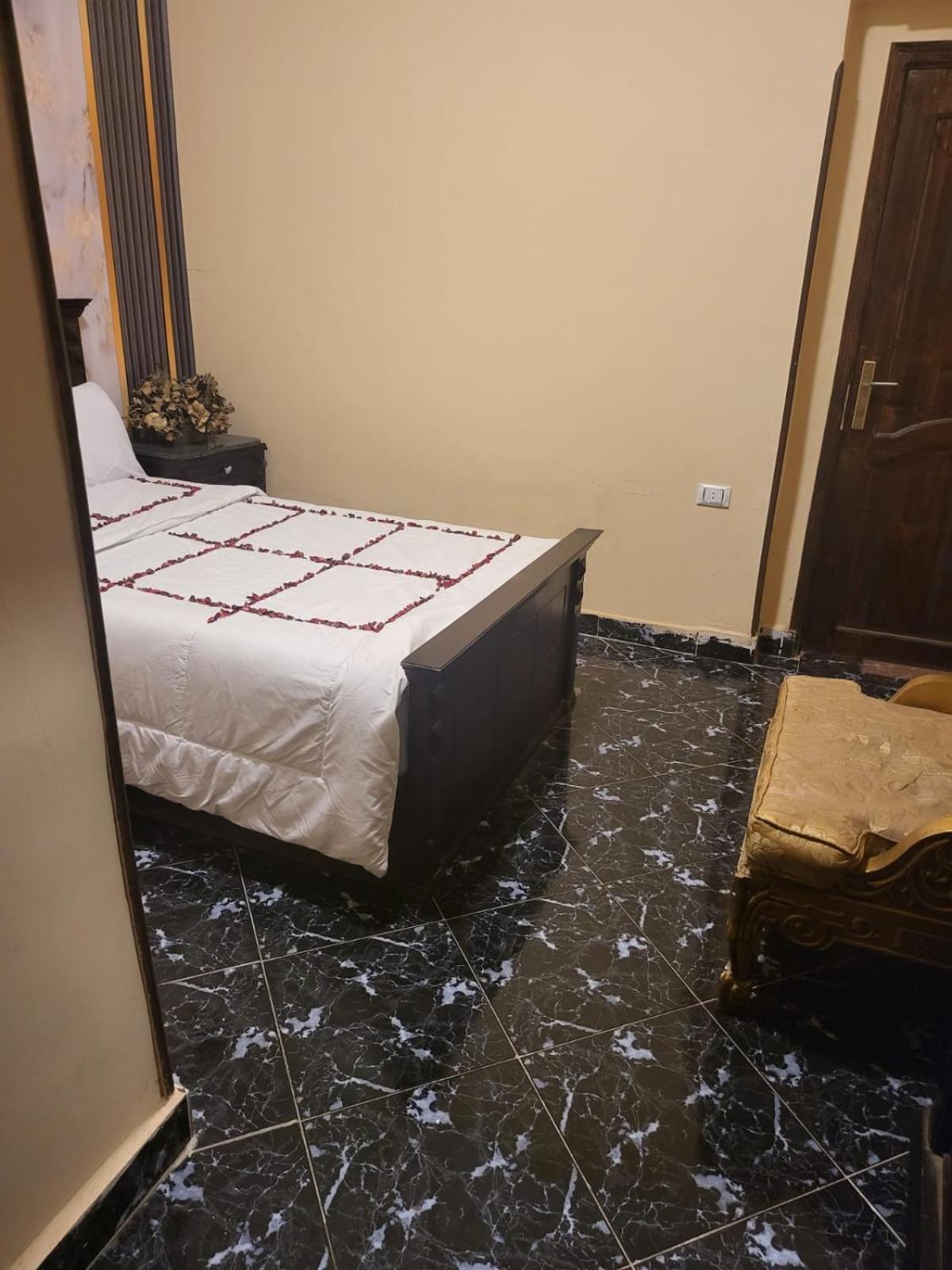 Best Four Pyramids View Kafret el-Gabal Room photo