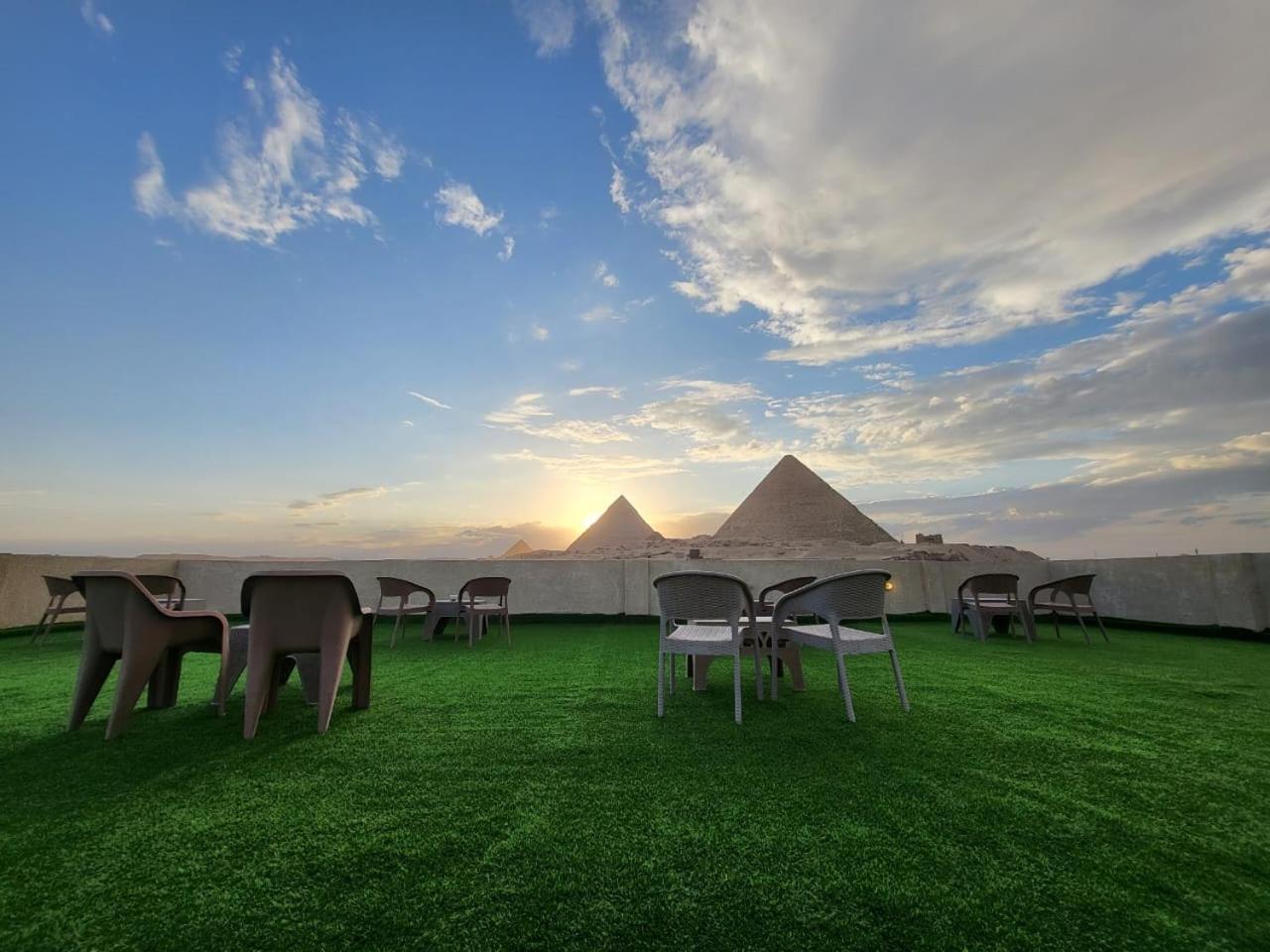 Best Four Pyramids View Kafret el-Gabal Exterior photo
